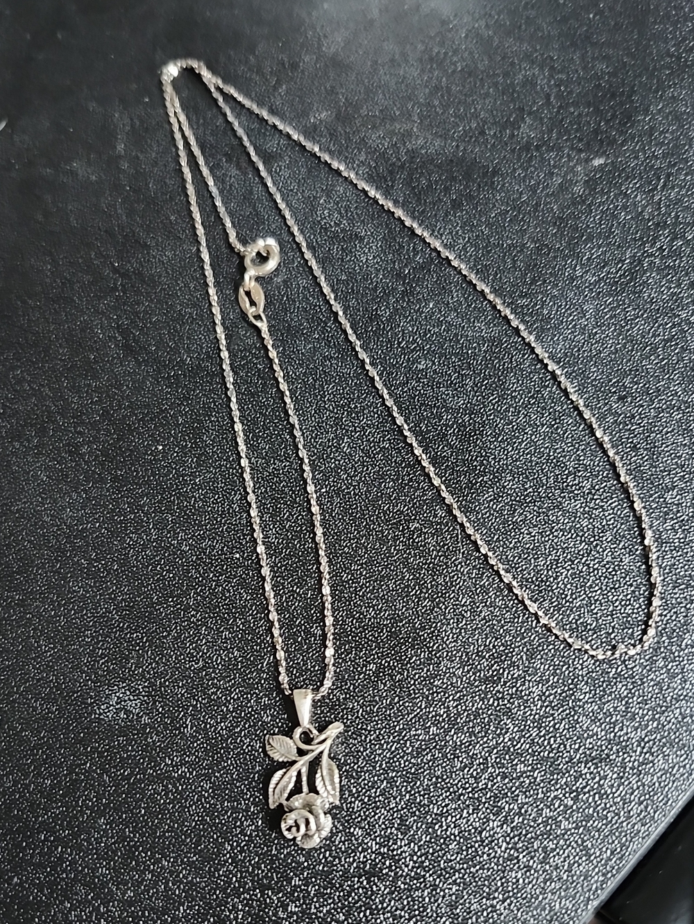 Elegant 925 Silver Rose Pendant Necklace - Women Jewelry